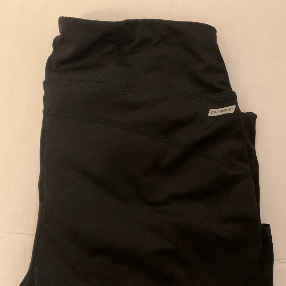 ✨MOVING SALE✨ Black Leggings